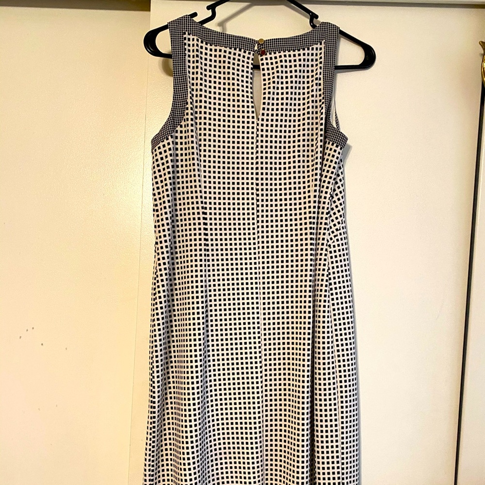Ann Taylor Sophisticated A-line Dress. SP - Picture 3 of 5